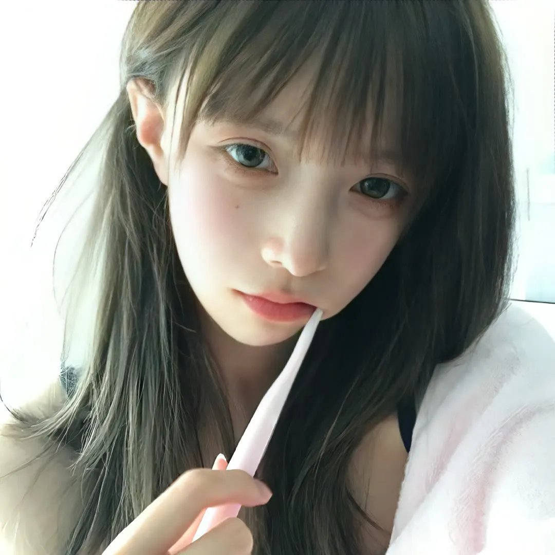 校服的裙摆封面